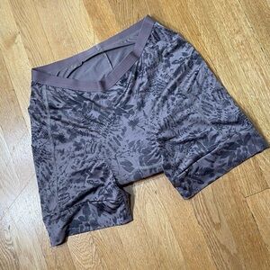 REI Co-op Padded Cycling Shorts Purple / Mauve Patterned L